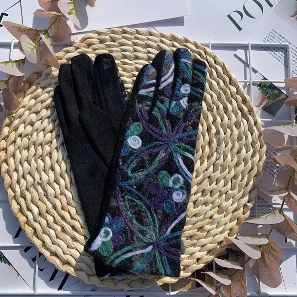 العرقية نمط المطرزة قفازات دافئة نمط ملون شاشة تعمل باللمس في الهواء الطلق قفازات ركوب الدراجات كامل فنجر رشاقته النساء القفازات