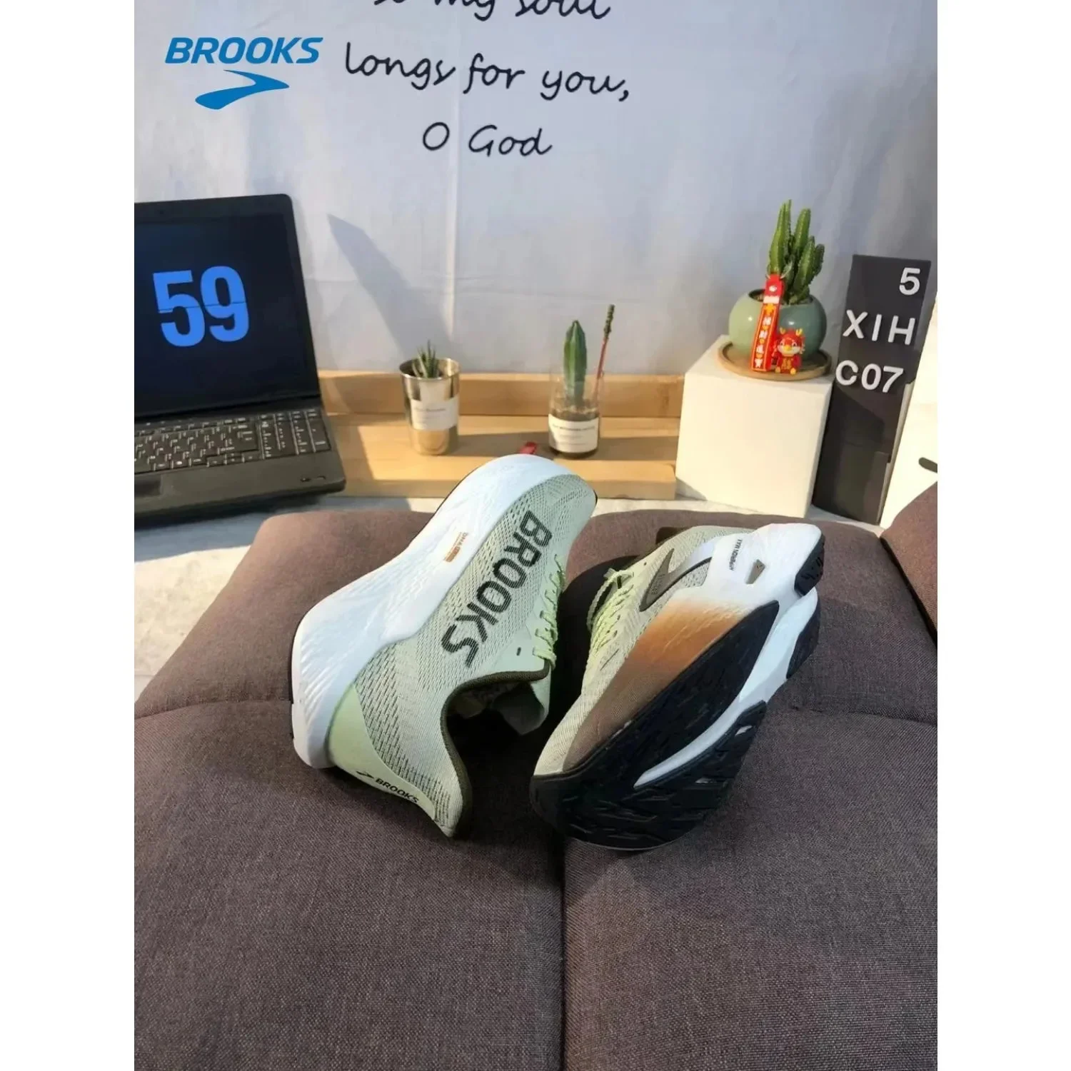 Scarpe da corsa Brooks Hyperion Max 2 - Intersuola leggera e ammortizzata per correre su strada e maratona