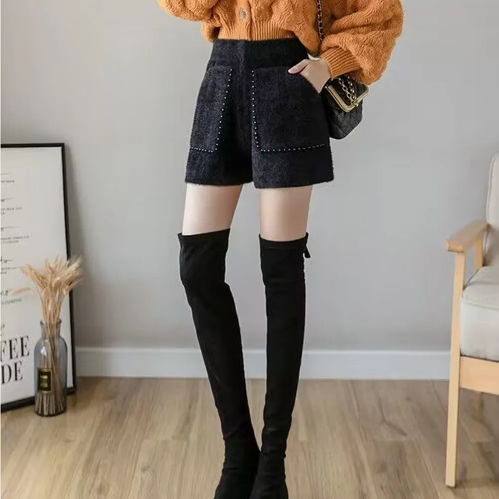 2023 elastische High Taille Plüsch Shorts Herbst Winter künstliche Nerz Wolle Shorts Frauen Femme Casual Damen Shorts schwarze Stiefel Hose