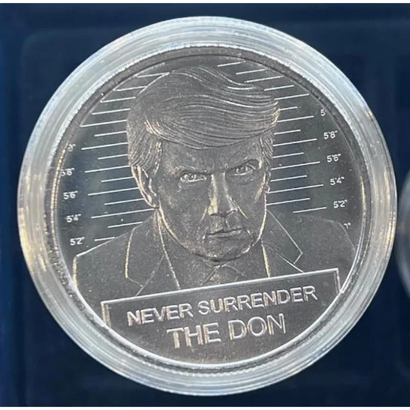 

Collectible Silver Round Commemorative Coin – "Never Surrender" Motto with Protective Capsule Uncirculated