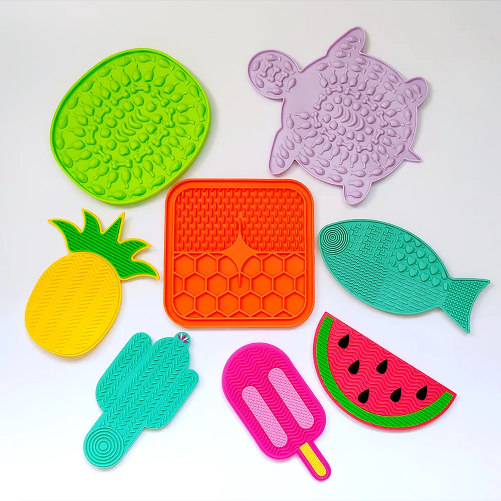 Suitable for pets weighing less than 3 kilograms Mat Cats Slow Food Bowls Suction Cup Feeding Food Silicone Lick,product small