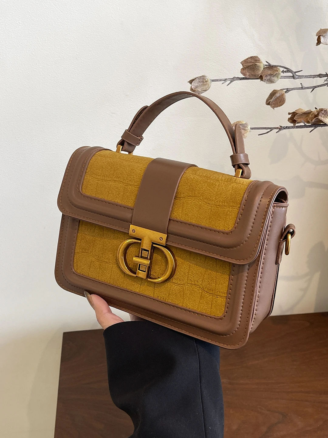 Retro Handheld Small Square Bag Winter New Style High Quality Unique Design Fashionable Lightweight Single Shoulder Slant Bag