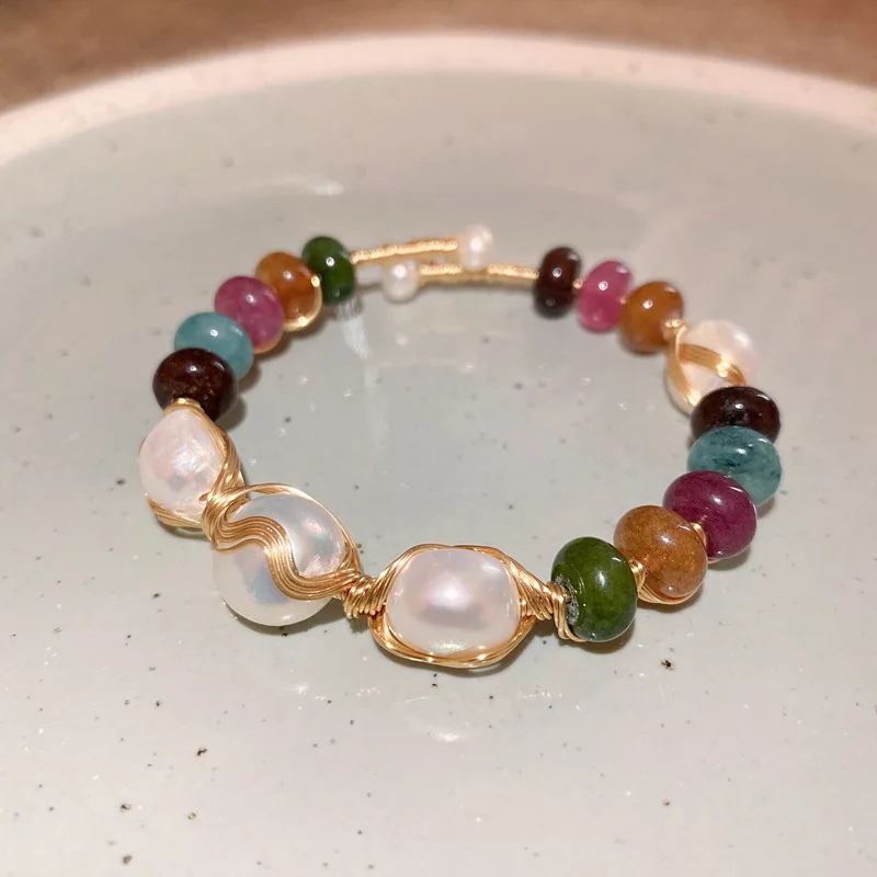 

Elegant Baroque Style Freshwater Pearl Bangle with Open Design Chic Bracelet for Women Colorful Crystal Bead Jewelry Accessories