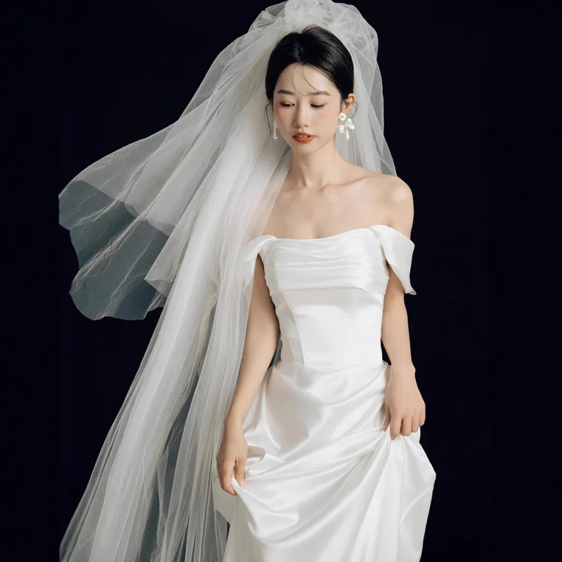 

French Off-Shoulder Light Wedding Dress Bride Simple Satin Outdoor Gown Elegant White Mermaid Mini Dress High-End Feel