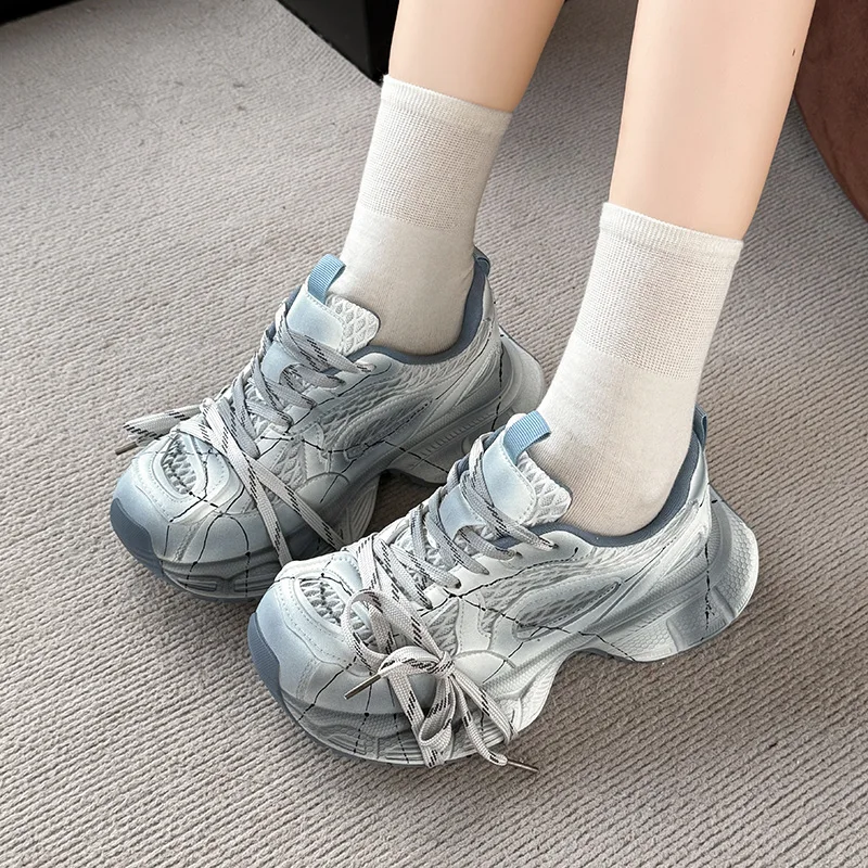 

2026 Spring and Autumn New Graffiti Muffin Bottom Old Fashion Foreign Style Casual Sports Locomotive Fried Street Dad Shoes Girl