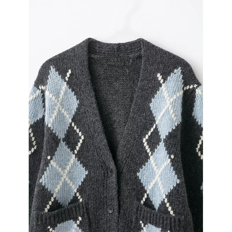 Dames Trui Herfst 2025, Nieuwe Mode Rechte V-hals Elegante Diamant Plaid Warme Jonge Dames Trui Chic Straat Vest