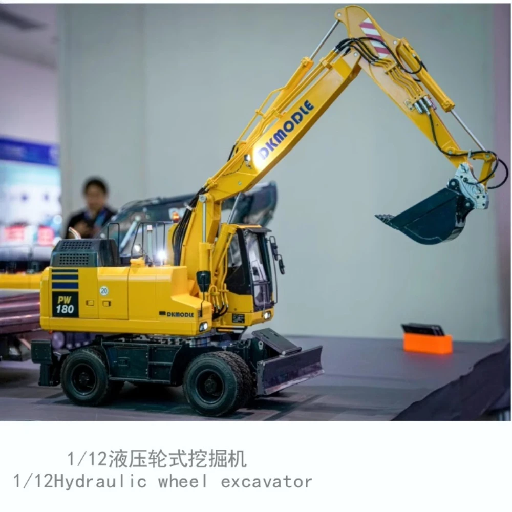 PW180-11 1/12 Wheeled Remote Control Hydraulic Excavator 10 way Valve Simulation Display Screen with Light and Sound Toys