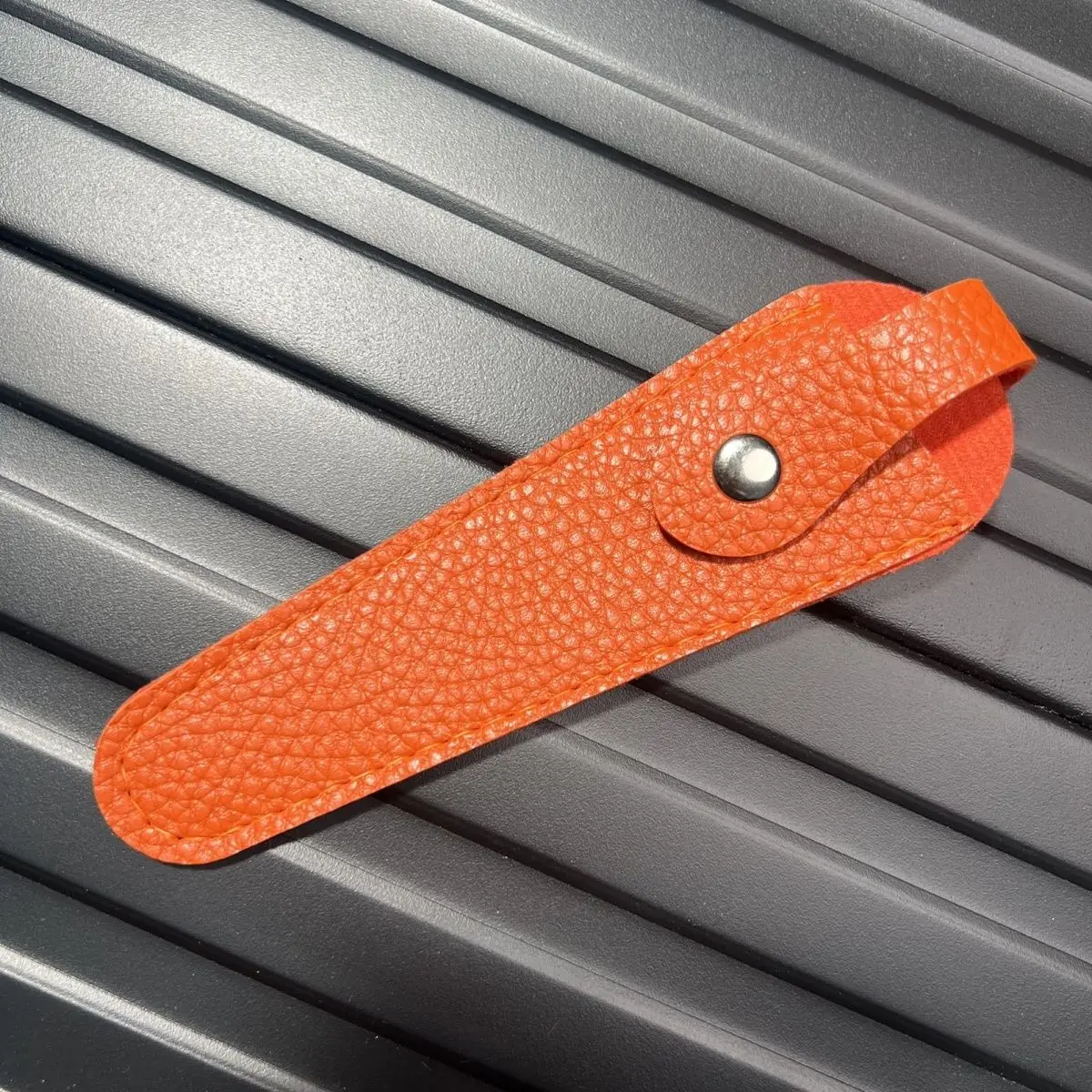 2pcs Scissor Cover Haircutting Scissors Leather Case Scissor Storage Bag Shears  Hairdressing Hair Scissors Storage Holder
