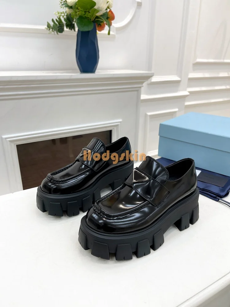 British Style Black Platform Loafers Solid Retro Round Toe Leather Shallow Slip-on Women Thick Sole Luxury Casual Shoes 2024