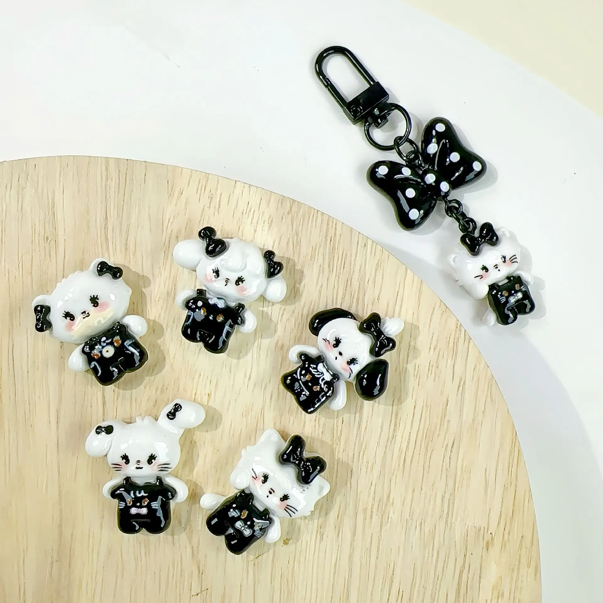 10 Pcs Resin Cute Bright Surface Cartoon Black And White Cats Hairpin Earrings Pendant Craft Diy Children's Toys Ornament Parts