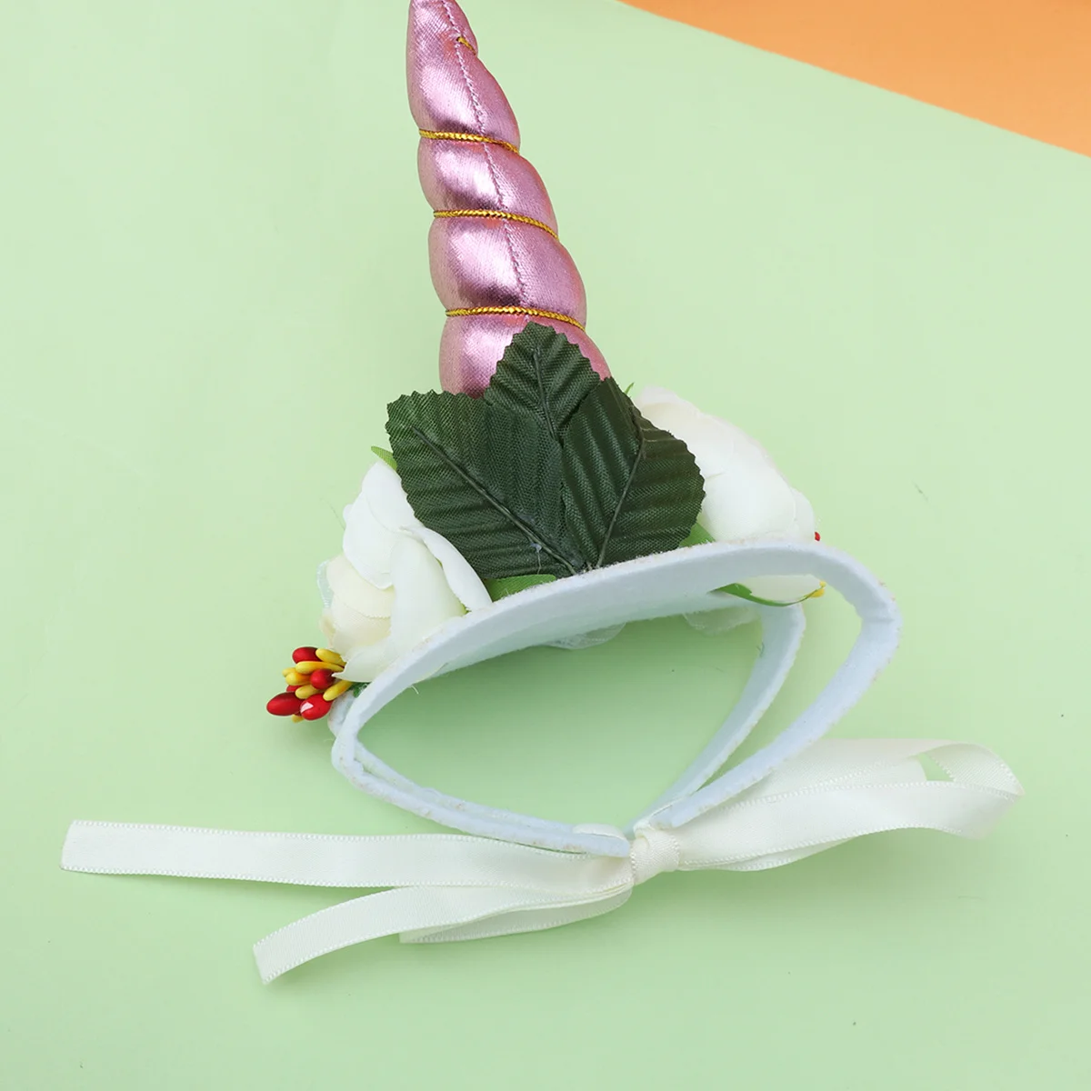 

Adorable Pet Unicorn Hat Soft Cloth Material Cat Dog Puppy Silver Horn for Parties Parades Daily Wear