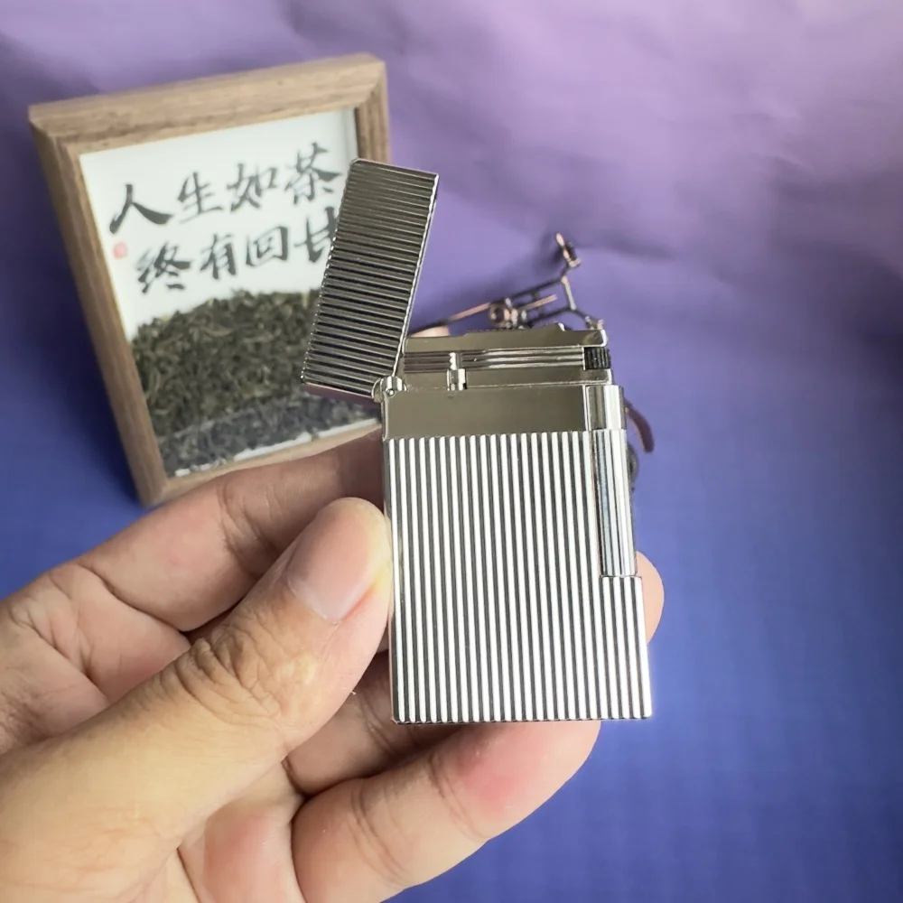 S.T.Dupont ولاعة فاخرة ذات علامة تجارية، جودة عالية، تصميم كلاسيكي، مملوءة بالغاز، تأتي مع مجموعة من الملحقات الأصلية. Dupont logo #6