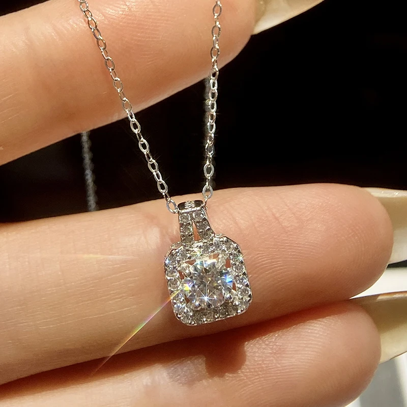 Fashion Exquisite 0.5-1CT Mini Square Real Moissanite Diamond Pendant Necklace For Women Real  Wedding Jewelry