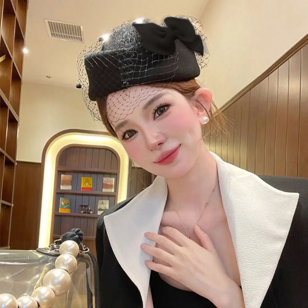 

Vintage British Style Wool Bow Hat with Veil Cashmere Elegant Pillbox Hat Photography Decoration Sweet Fascinator Hat Ladies