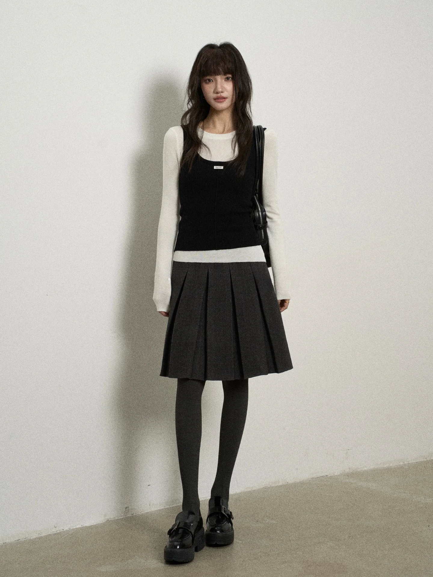 

Высококачественный повседневный вязаный комплект из двух предметов: топ с длинными рукавами и жилет в стиле колор-блок для женщин, теплый зимний, в корейском стиле