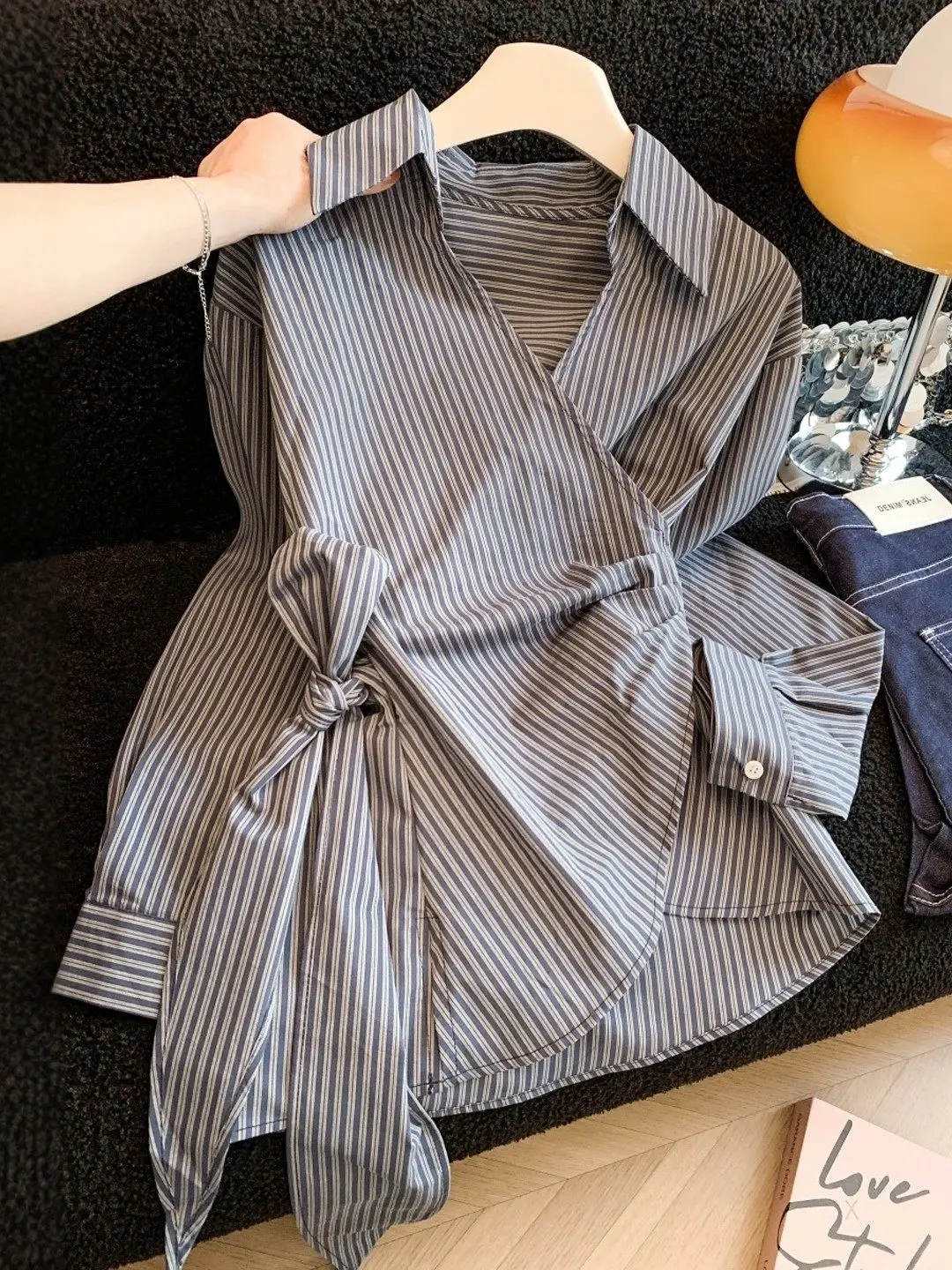 

Шикарная синяя женская рубашка для ранней весны, новый дизайн, с завязками на талии, в корейском стиле, в полоску, элегантный деловой повседневный топ