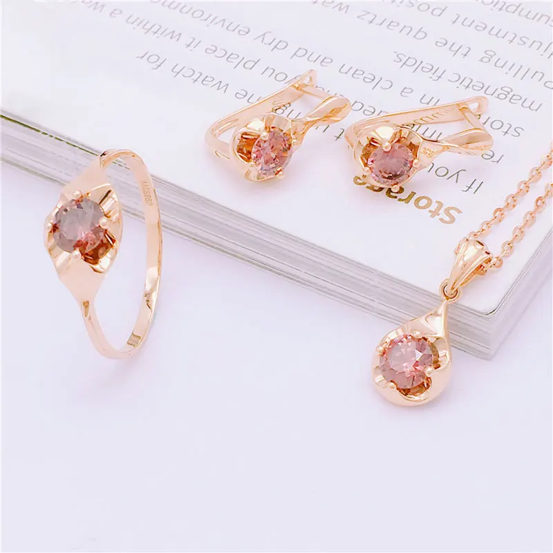 585 Purple Gold Plated 14K Rose Gold Necklace Exquisite Gemstone Light Luxury Flower Pendant Sweet Charm Clavicle Chain Jewelry