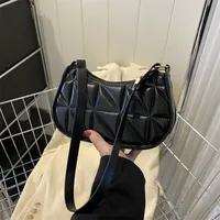 Versatile Niche Design Bag 2025 New Retro PU Leather Casual Hand-held Shoulder Bags Fashionable Women's Armpit Bags Handbag