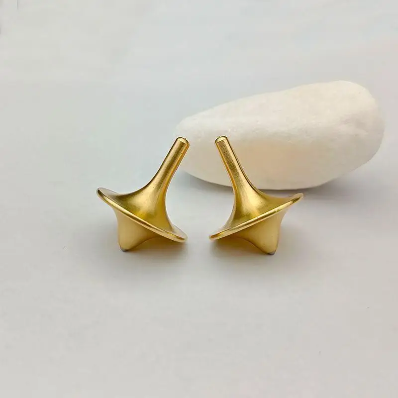 Giroscopio con punta delle dita in ottone, giocattolo di decompressione interamente in rame, metallo in rame puro, mini giocattolo