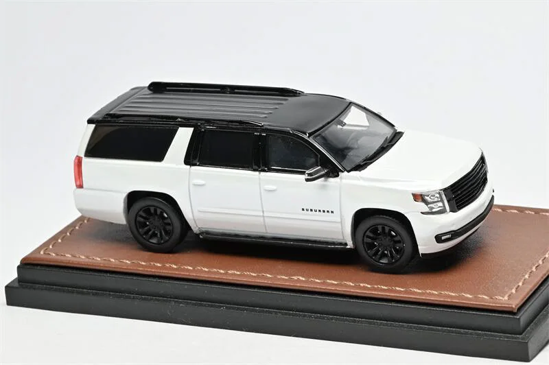 GOC 1:64 Suburban Mk11 GMT K2YC/G Czarno-Biały Model Samochodu z Odlewu Metalowego Prezent