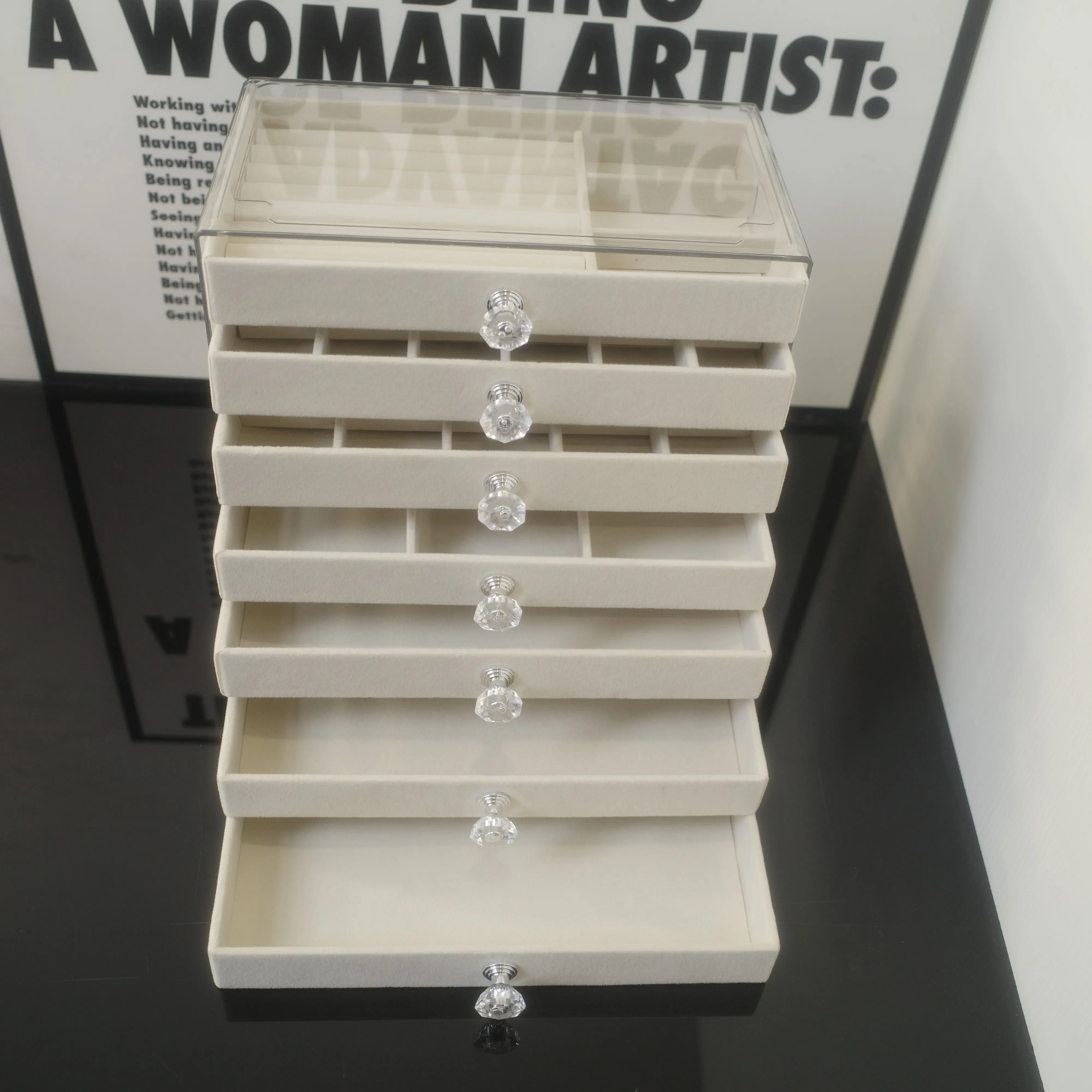 

New 7Layer Dust-Proof Acrylic Jewelry Organizer Box with Elegant Tabletop Display Case, Modern Rectangular Jewelry Packaging