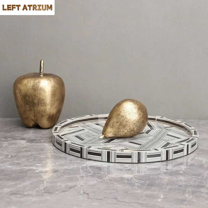 

Golden Fruits Statue Resin Crafts Pear/apple Fruits Sculpture Room Aesthetics Desk Decoration Ornaments Modern Home Decor