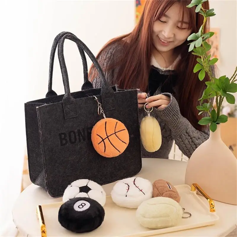 ตุ๊กตาผ้าพลัฌรูปทรงลูกบอล ฟุตบอล รักบี้ บิลเลียด บาสเกตบอล วอลเลย์บอล เบสบอล เทนนิส ของเล่นตุ๊กตา ของที่ระลึก พวงกุญแจ จี้กระเป๋า