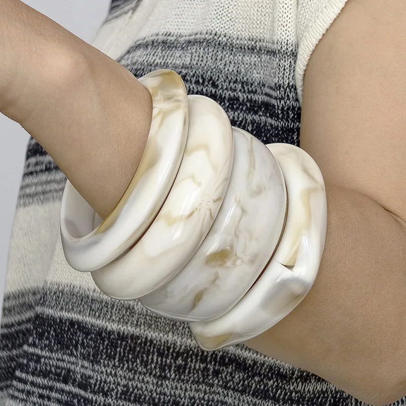 New Chinese Style Retro Irregular White Marble Resin Bracelet Halo-dyed Wide Version Set Curved Hand Ornaments Closed Bangle