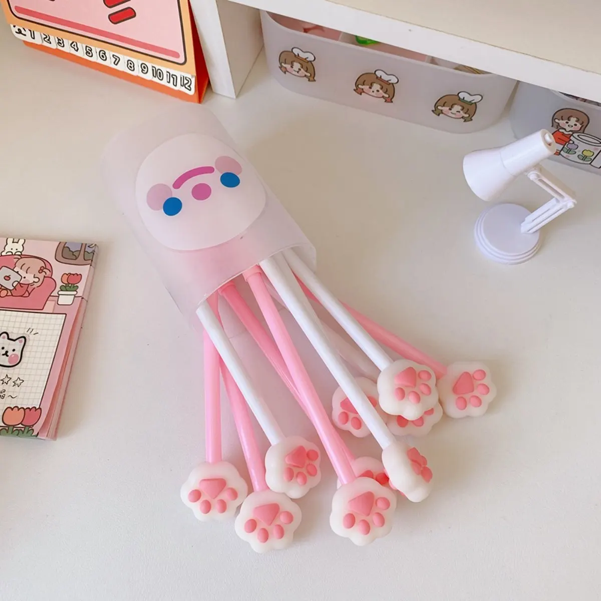 Ручка с кошачьими крапанами и надписью