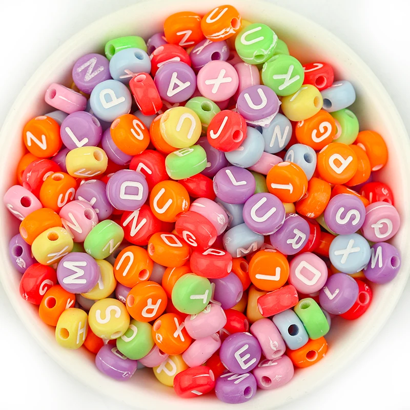 Perles Lettres Pour Bracelet DAHI 1000pcs Perles Lettres Rondes 7mm - Alphabet Blanc Avec Lettres Colorées A à Z Pour Bracelet DIY Bijoux Perle Lettre Pour Bracelet Alphabet