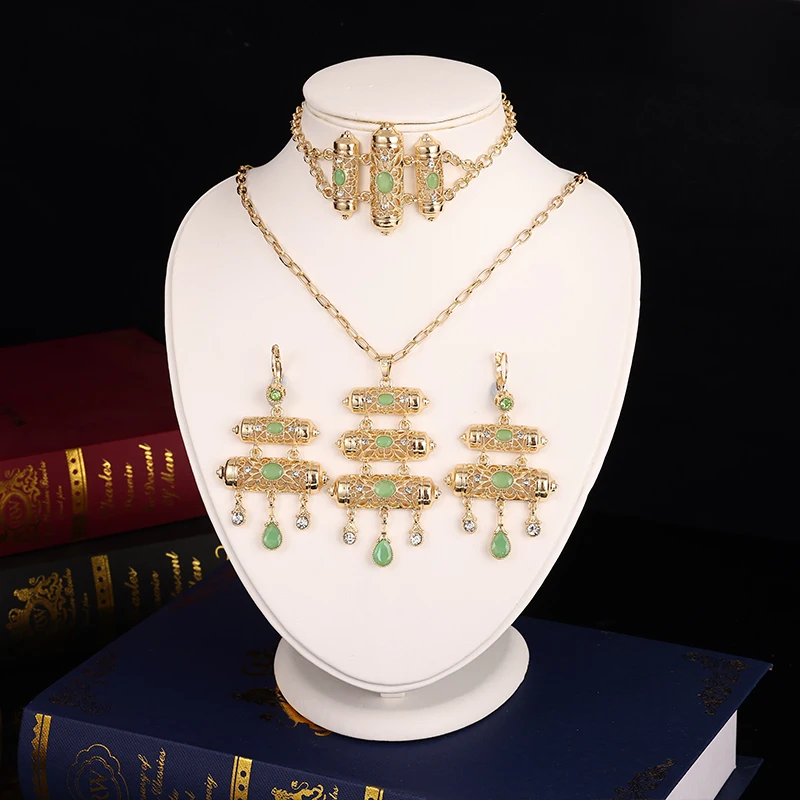 A Set Of Exquisite Rhinestone Bride Jewelry Set Pure Hand Combination Necklace Bracelet Earrings Three-piece  Moroccan