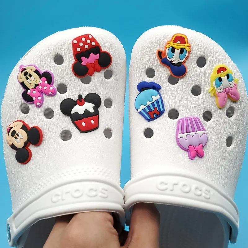 

8pcs Set Cute Mickey Cave Shoes Shoes Flower Shoe Buckle Soft Personality Versatile Garden Shoes Accessories