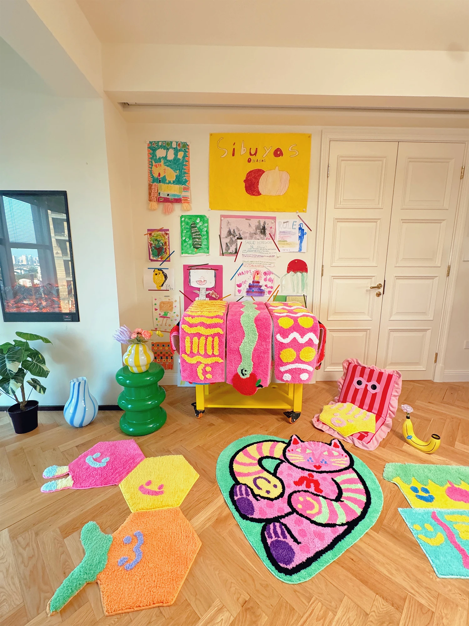 

Adorable Worm Heart Shaped Artistic Rug Machine Washable Polyester Fiber Durable for All Living Spaces Designed in China