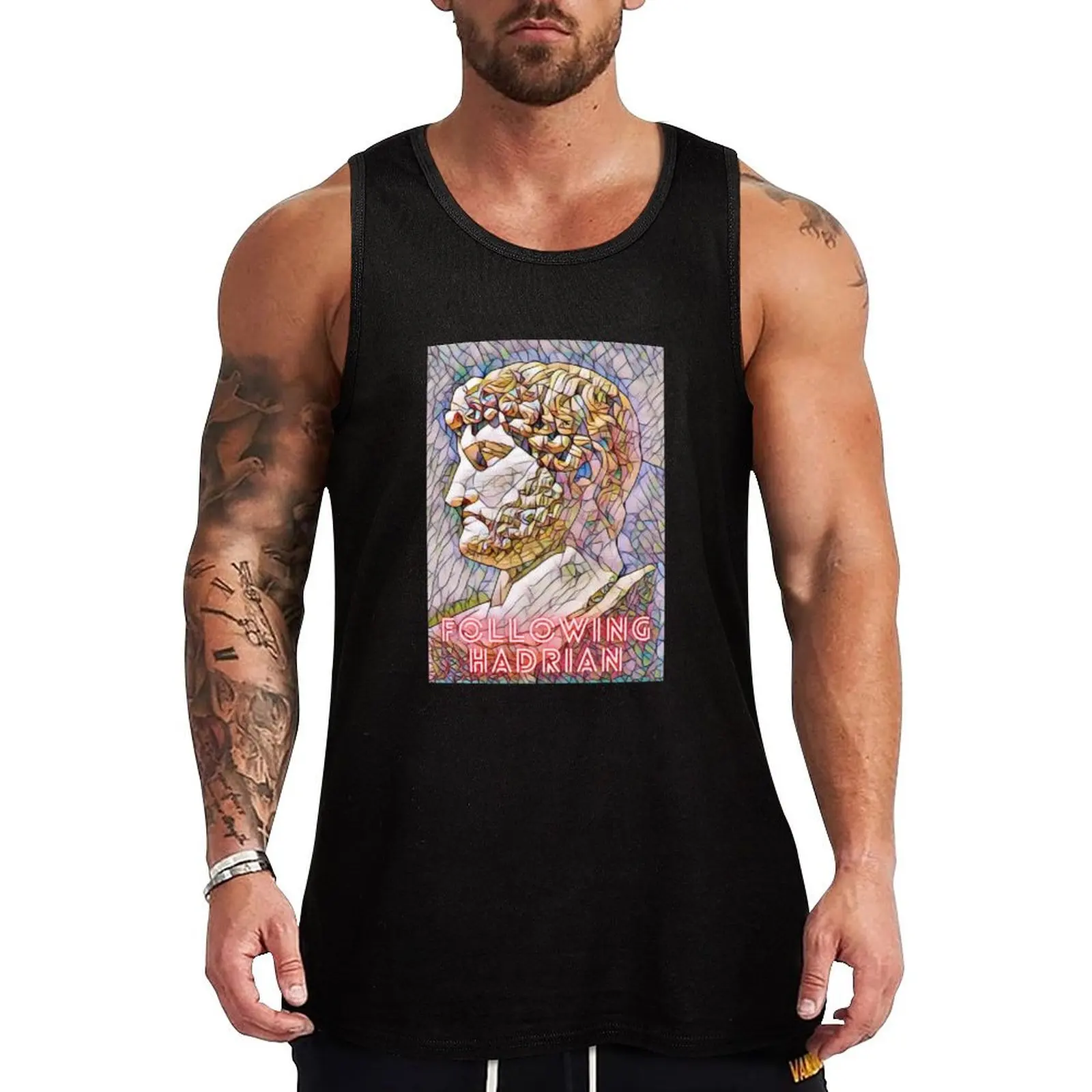 Siguemos la tendencia con la camiseta sin mangas The Hadrian Tank Top Active Athletic, de secado rápido.