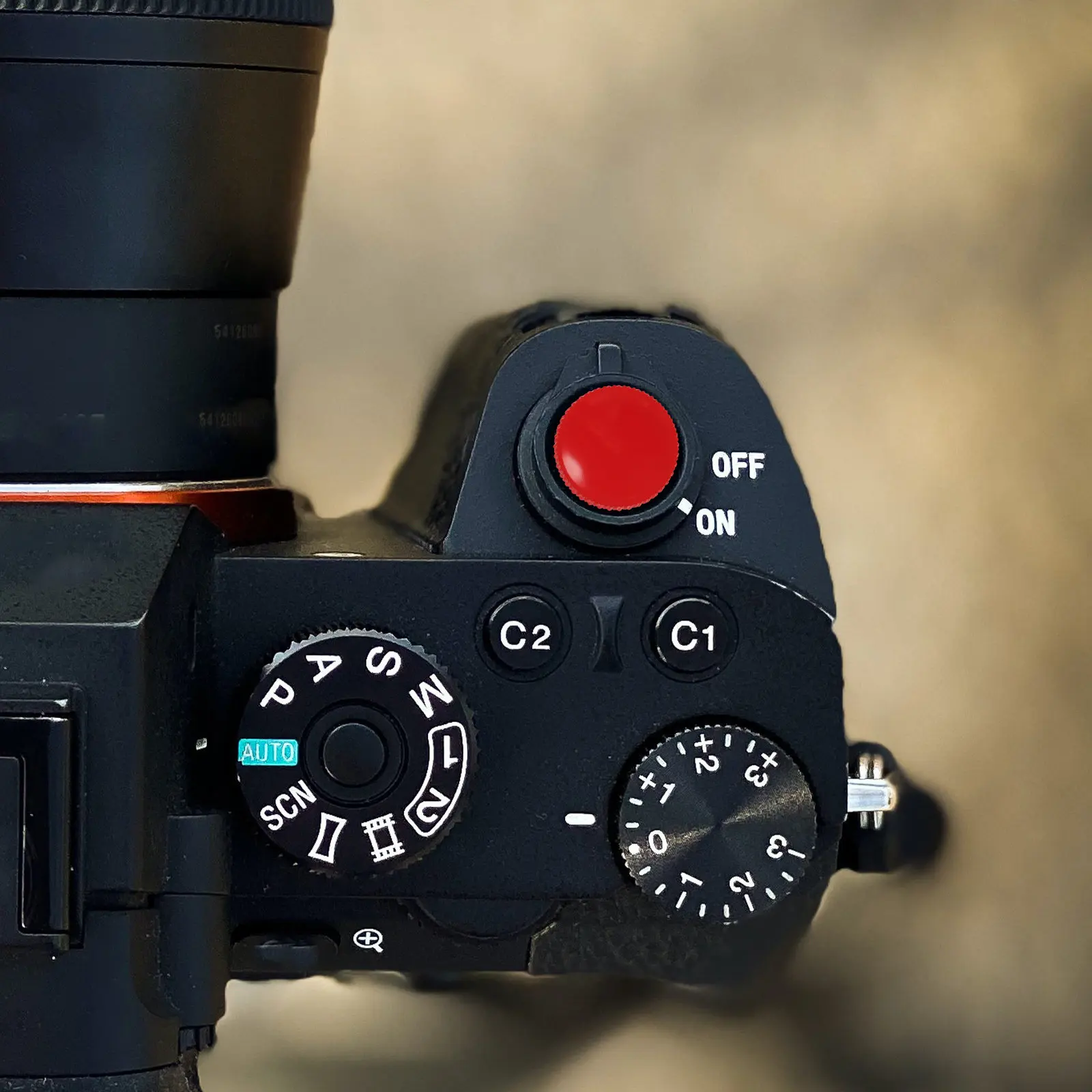 

Комплект из 4 кнопок спуска затвора для камеры, мягкие кнопки, совместимые с DSLR, высокая прочность, устойчивость к ржавчине, легкие, компактные.