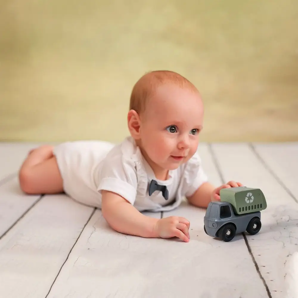 

Food Grade Engineering Car Toys Detachable Cartoon Design Ambulance Truck Toys BPA Free Silicone Tipper Truck Cartoon Car Toy