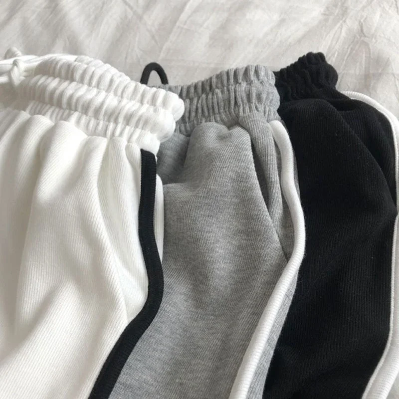 Summer Thin Korean Version Sports Shorts Women's Three Part Running Pants Loose Casual Super Shorts Hot Pants Beach Pants