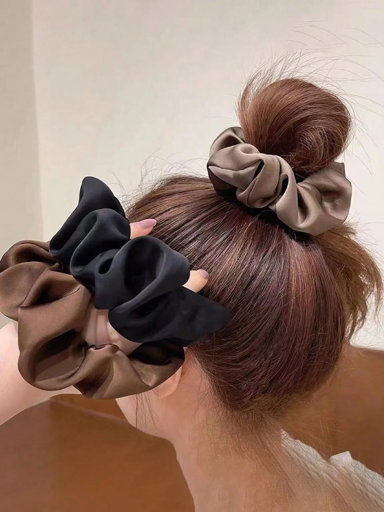 3 個クラシックカラー高級発光サテン大腸ヘアリング女性のミートボールヘッド革腱ヘッドロープ