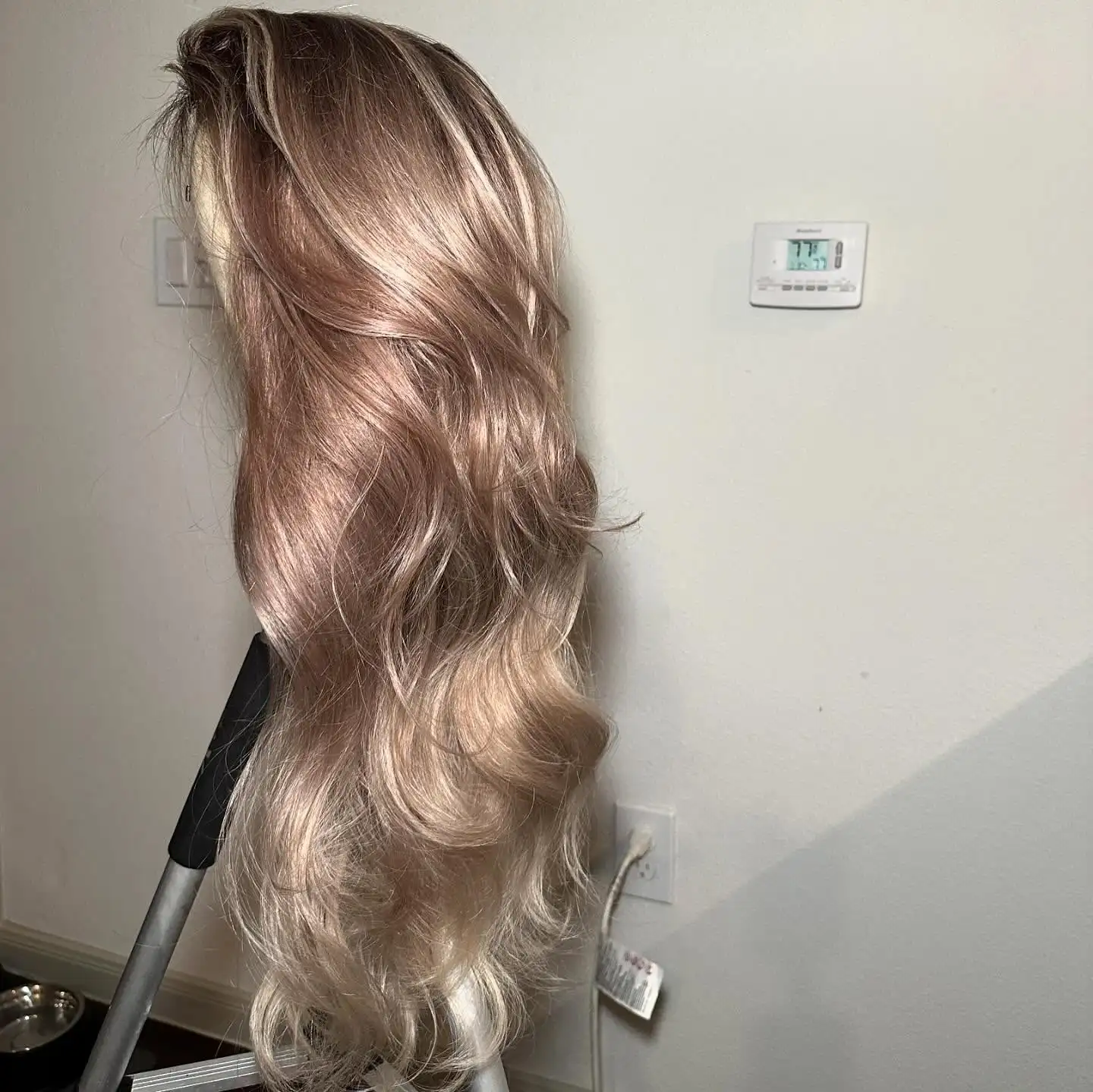 

Роскошные парики Светло-русый парик с омбре на шнуровке для женщин 13x4 Балаяж Синтетические парики Длинный парик с объемной волной Термостойкое волокно