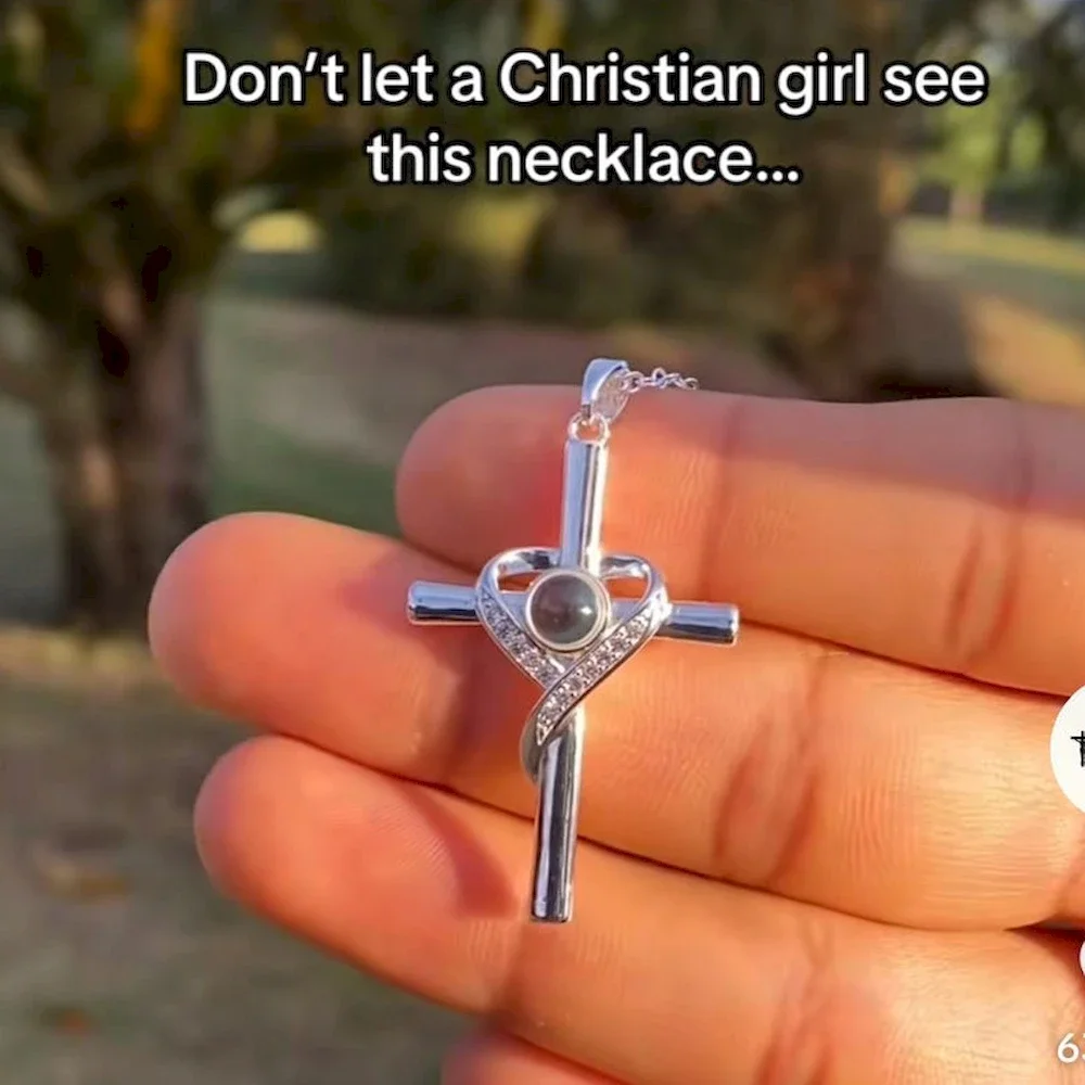 50cm Stainless Steel Chain Heart Shaped Cross Projection Pendant Necklace Women Neck Jewelry Wholesale Drop Shipping