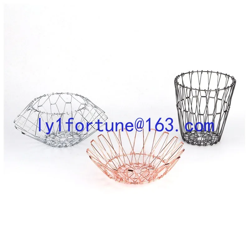 2026 Creative Fruit Basket Metal Versatile Folding  Nordic Style Iron Wire Geometric Variations Desktop Storage Hollow Basket