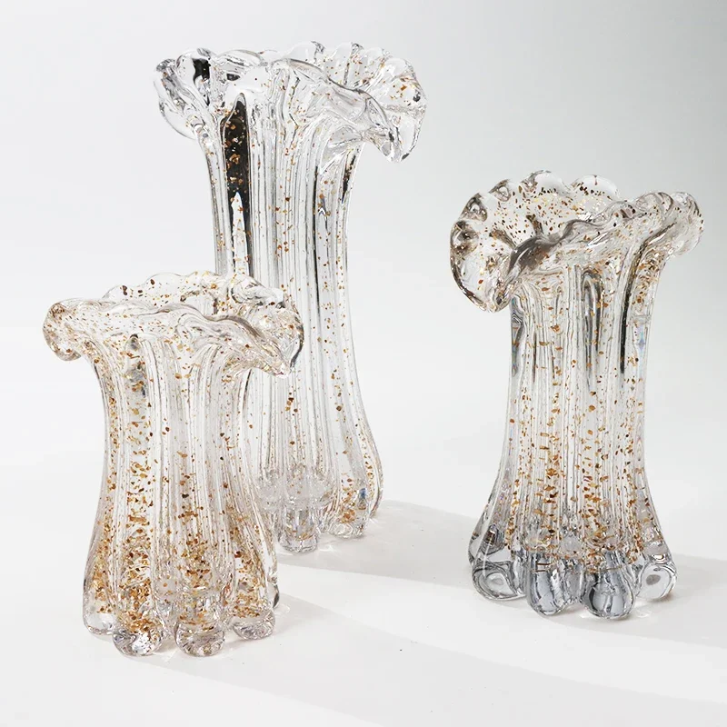 

New eye-catching abstract resin vase Nordic style vase interior decoration