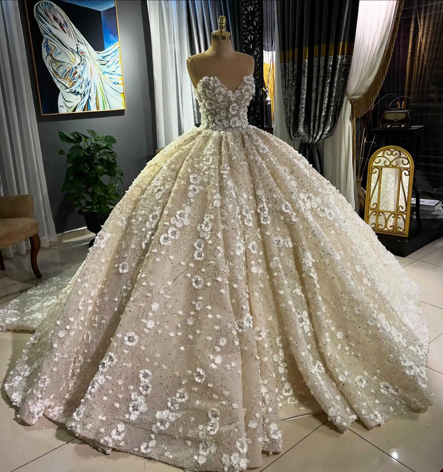 Gorgeous Pearls Wedding Dresses 3D Floral Flower Bridal Gowns Sequins Beading Sweep Train Sleeveless Customized Bride Dress