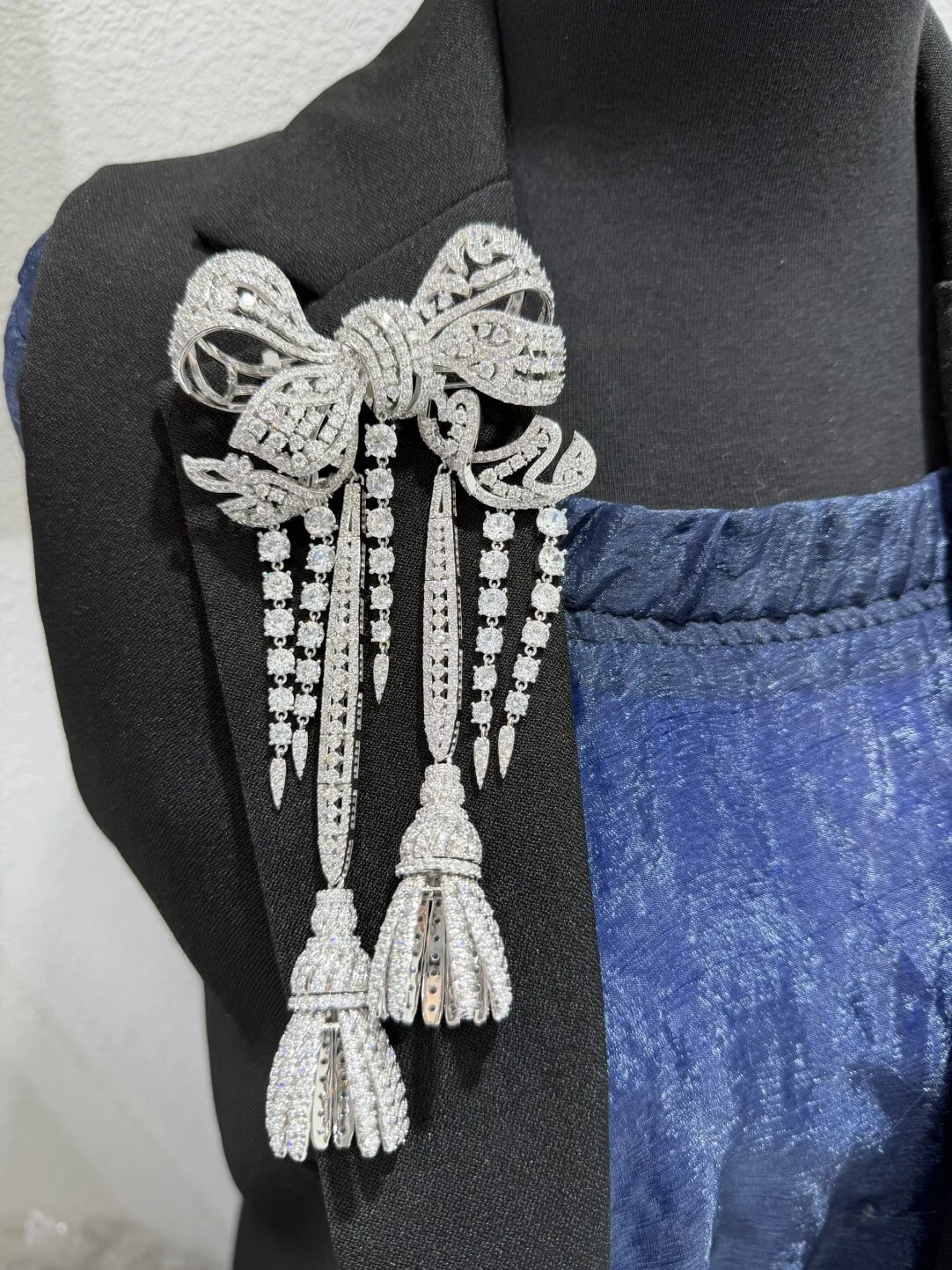 large bow tassels brooch reproduction of the louvre's empress eugenie napoleon copper with cubic zircon fashion jewelry MIYI