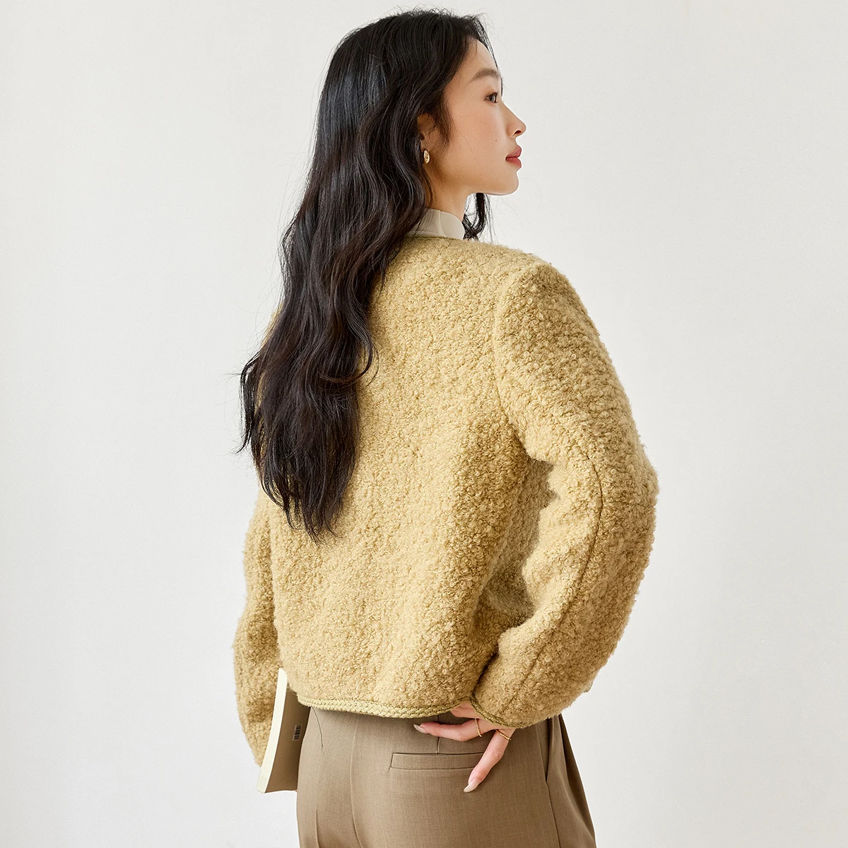 VIMLY Wool Blend Coat Women Elegant Winter 2025 Long Sleeve Tweed Ladies Jackets Office Wear Round Neck Female Short Coats M9583