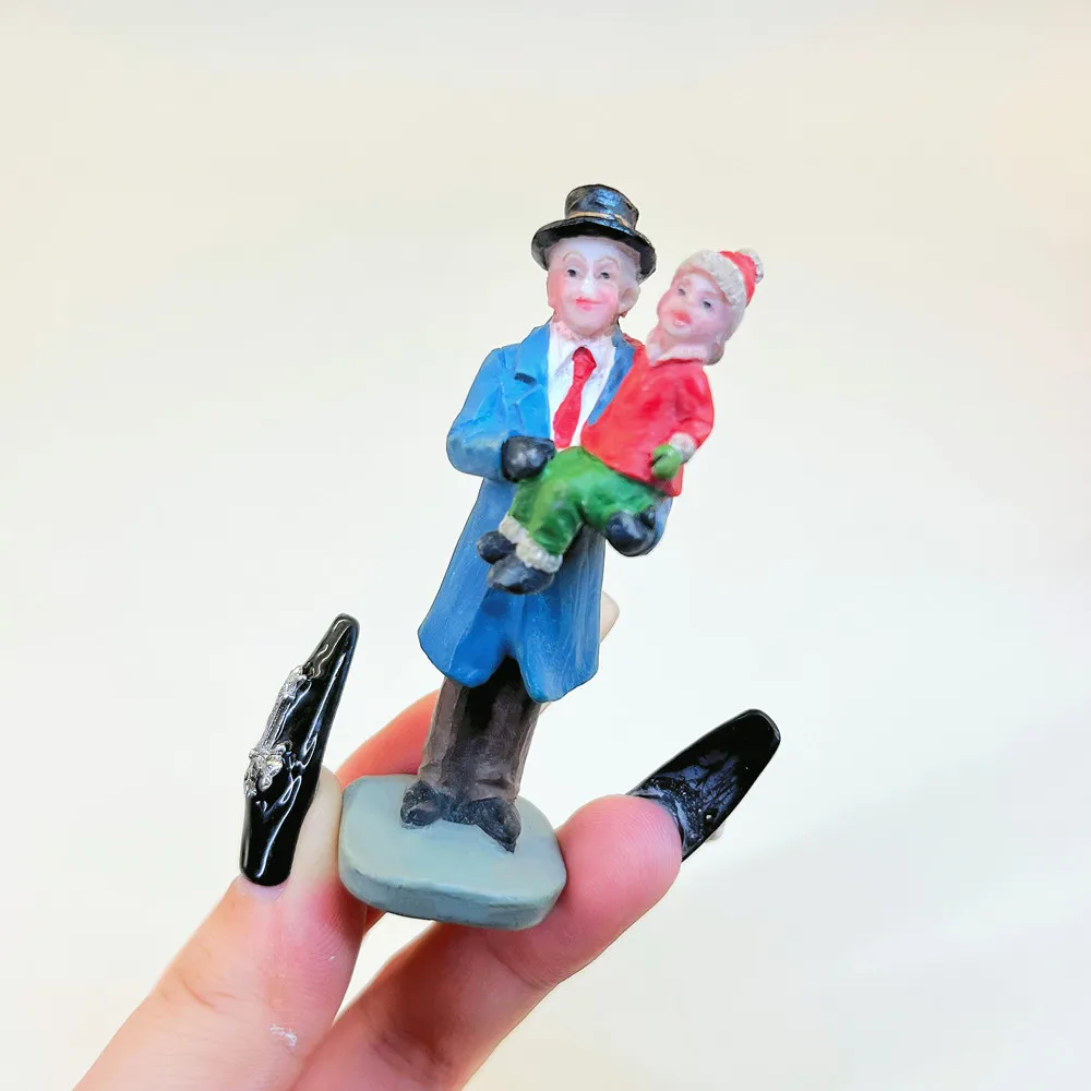 Victorian Christmas Village Resin Carolers Mini Figurines, Hand Painted Winter Snow Scene Decor
