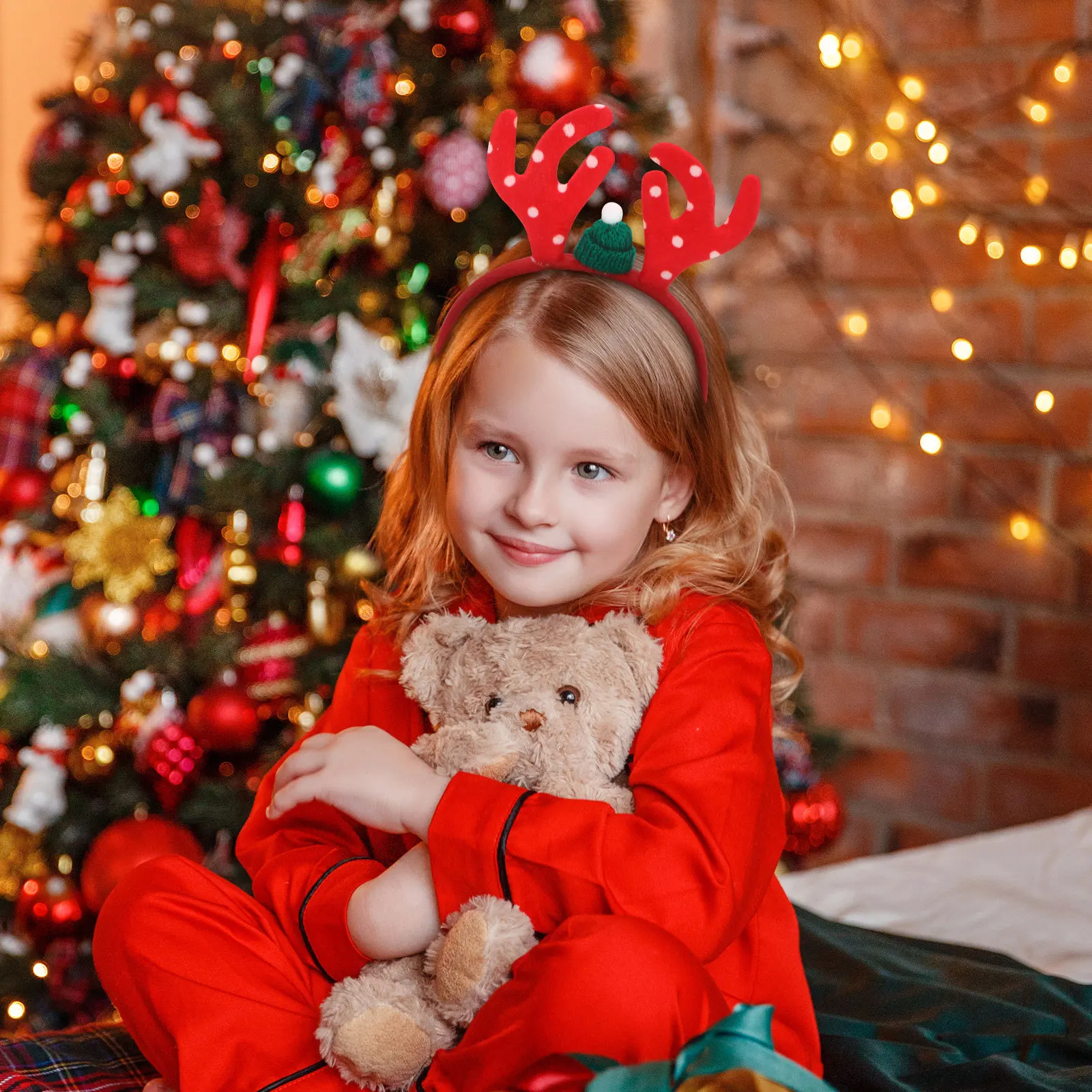 

6Pcs Christmas Hair Hoops Set Festive Holiday Headbands Reindeer Antlers Xmas Tree Design Women Party Costume Accessories