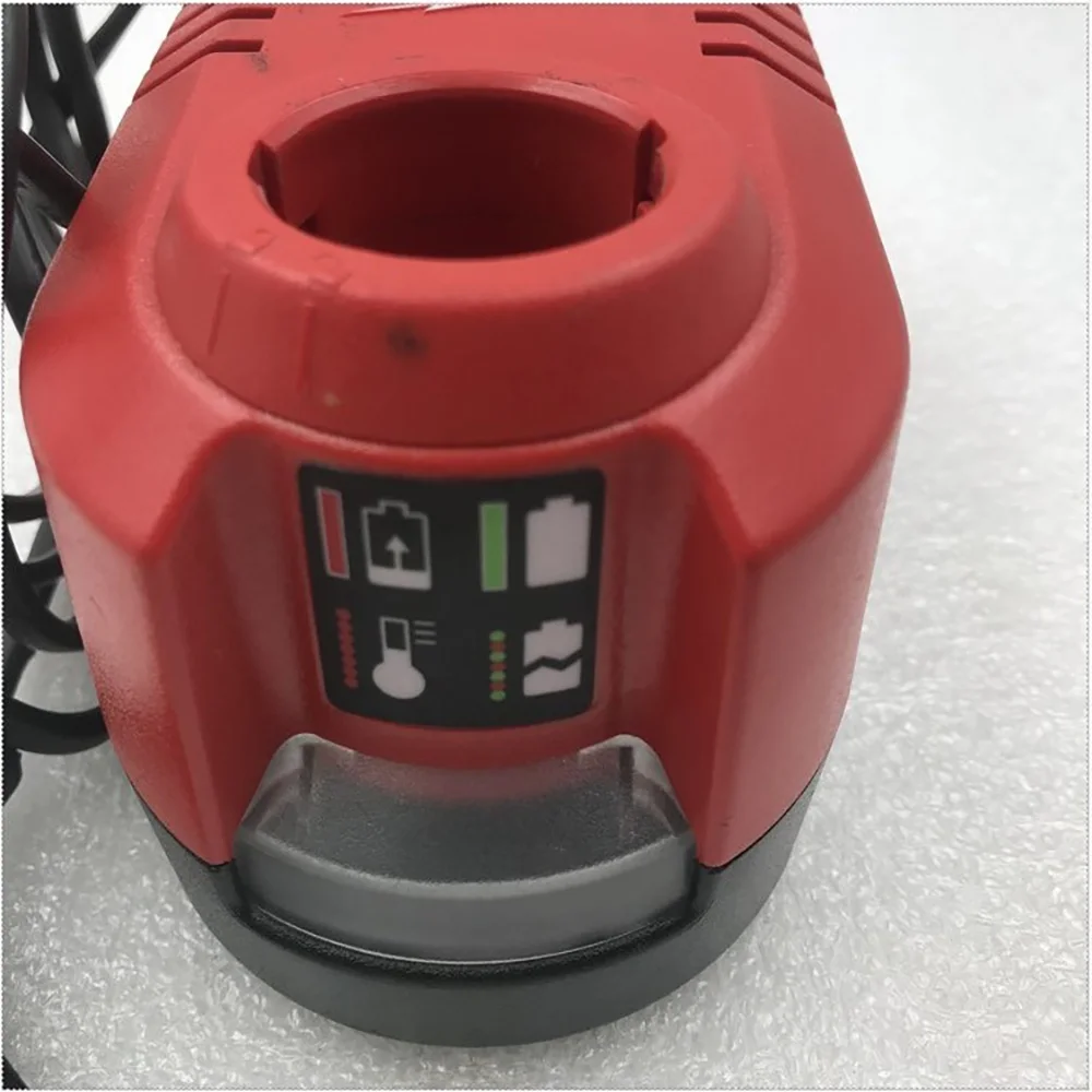 MIL ch04 4V 2101-20 2101-21 2101-22 M4 Input Voltage 220-240V 6A  Li-ion Battery Charger