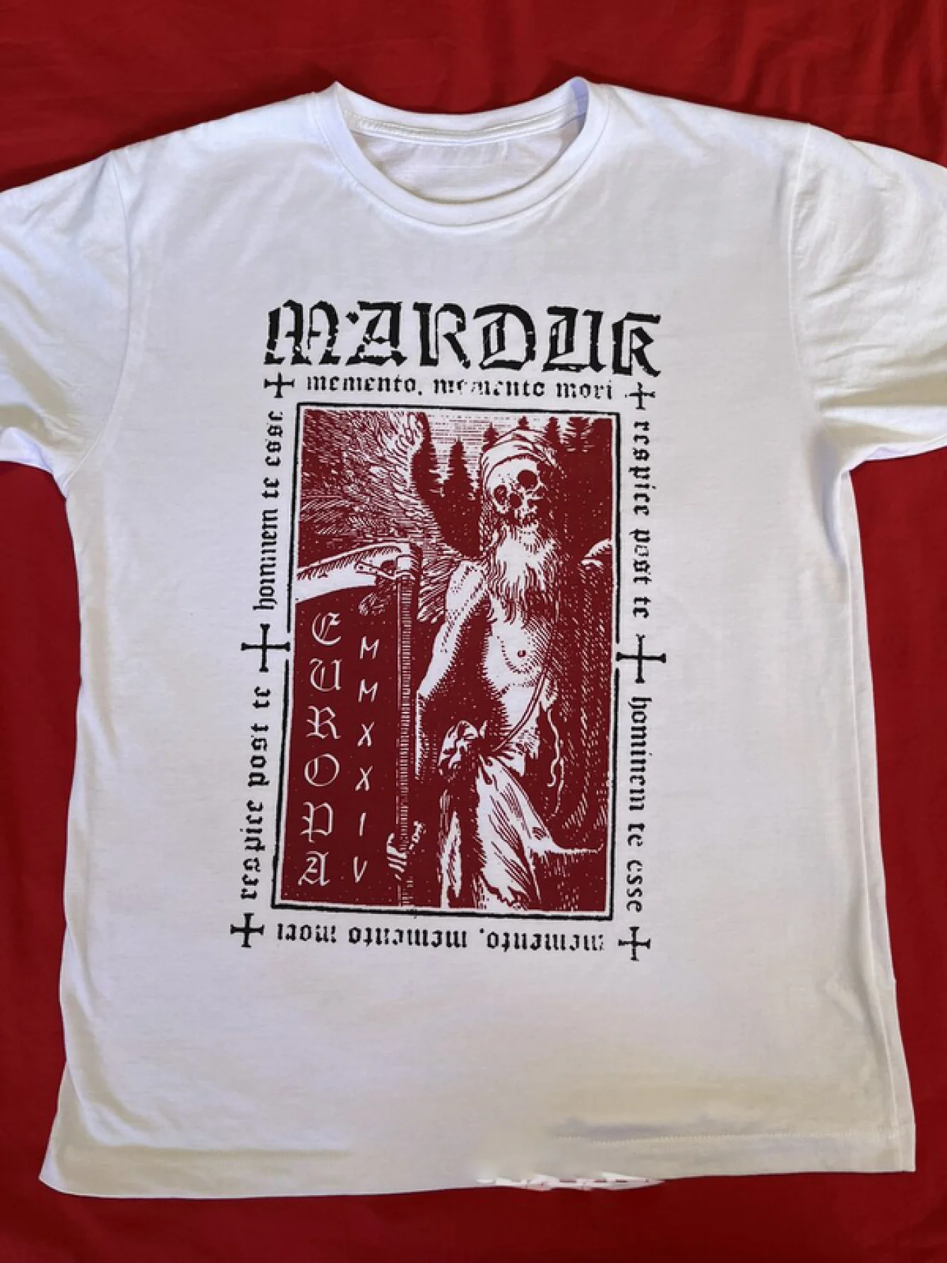 Retro Marduk 'Memento Mori' Tour T-shirt - Gothic Angel Art with Latin Inscription, Black and White Pattern Print Casual T-shirt