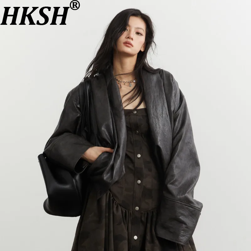 

HKSH Весенне-Осенняя новая женская куртка из искусственной кожи в стиле ретро, плиссированное пальто большого размера с эластичным подолом, шикарные топы с открытой строчкой, дизайн Ins HK12653